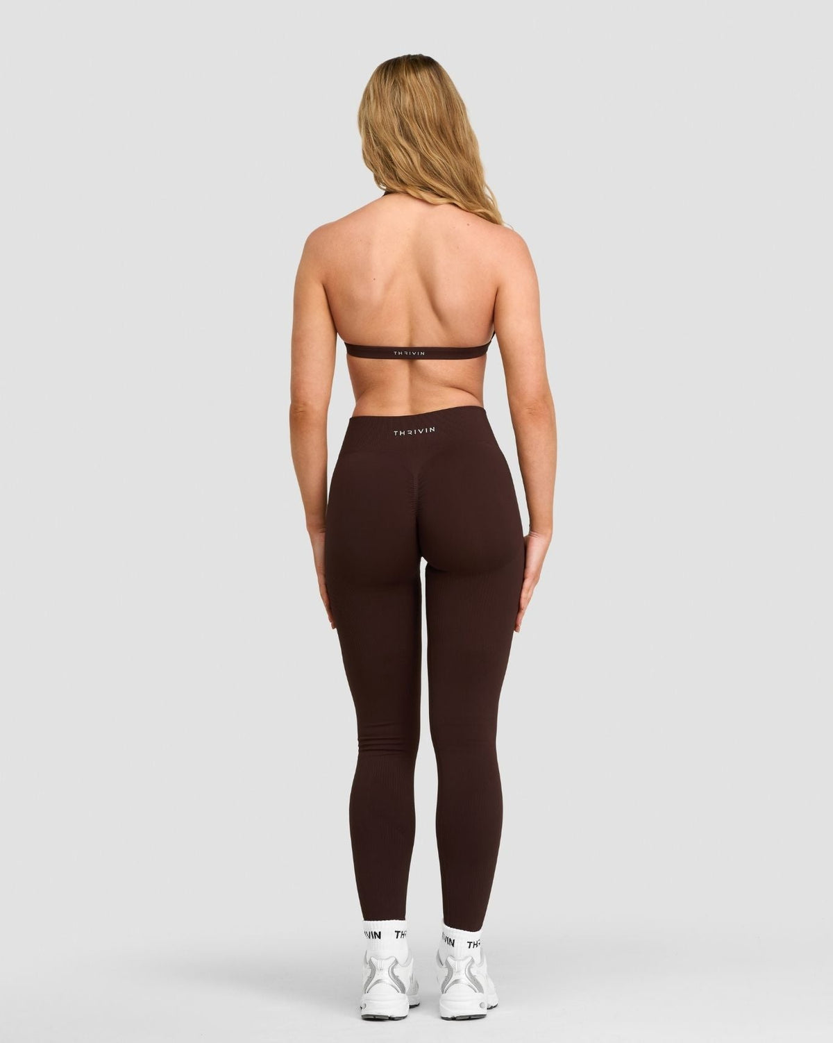 Elevate™ Sculpting Seamless V-Neck Halter Bra | Coffee