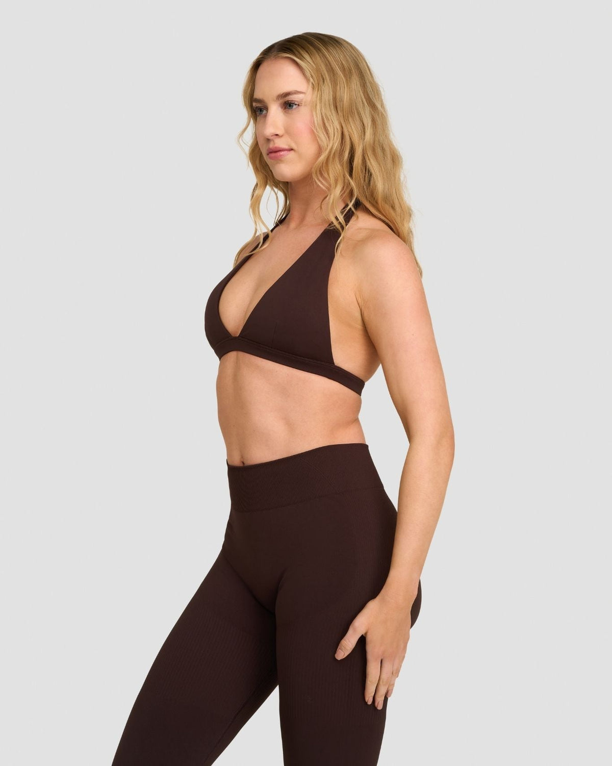 Elevate™ Sculpting Seamless V-Neck Halter Bra | Coffee