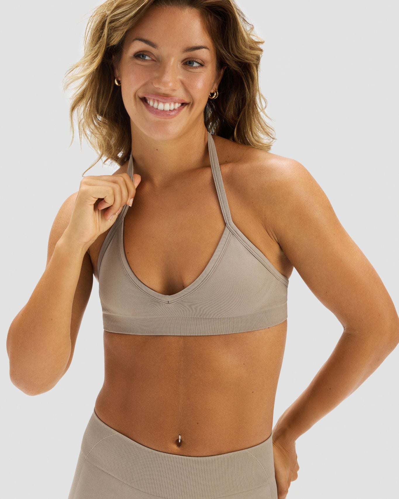 Elevate™ Sculpting Seamless Adjustable Halter Bra | Latte