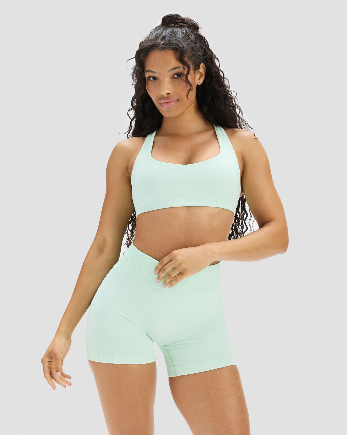 Elevate™ Sculpting Medium Impact Multiway Bra | Mint Julep