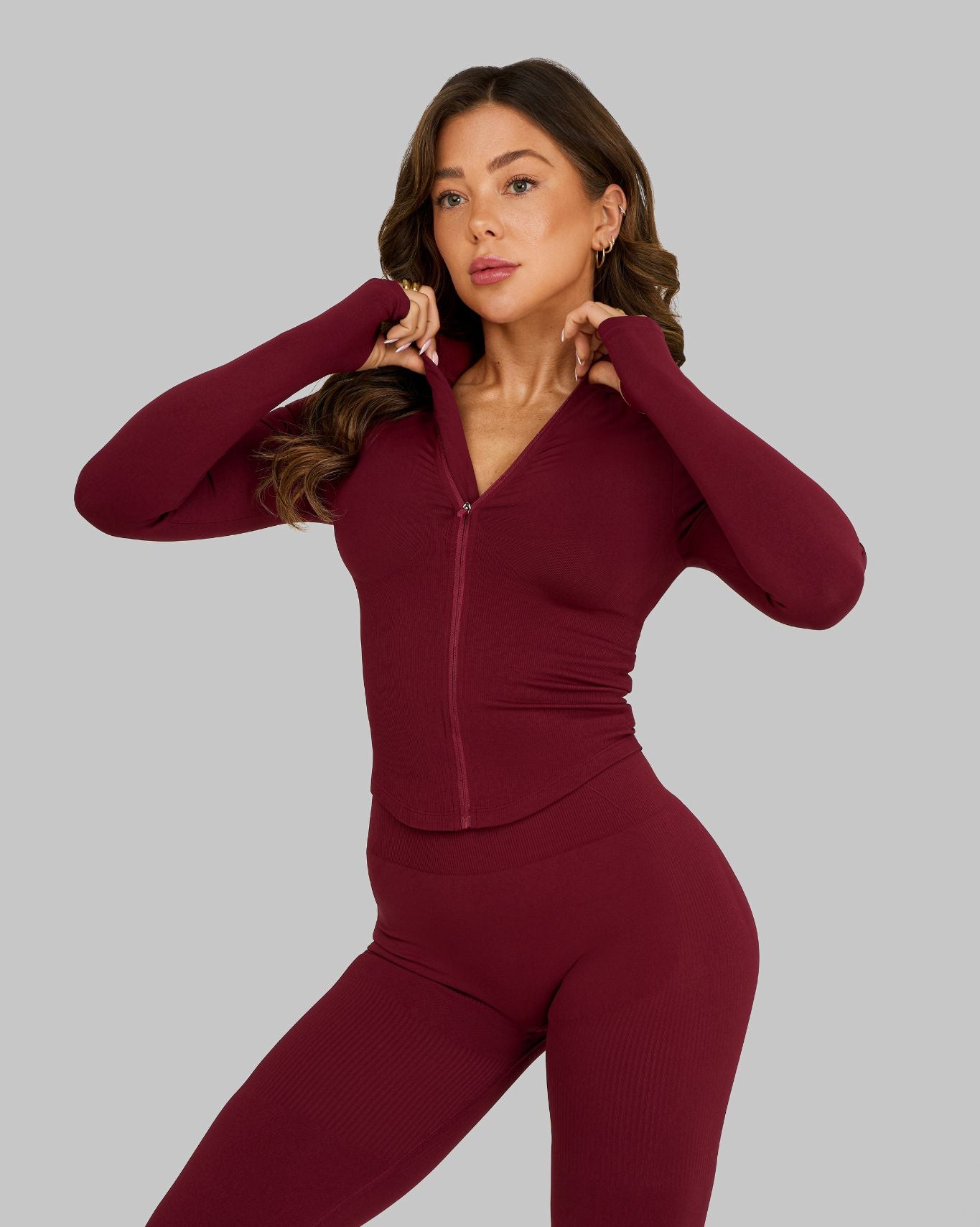 Katja is 163cm and wears a size XS.