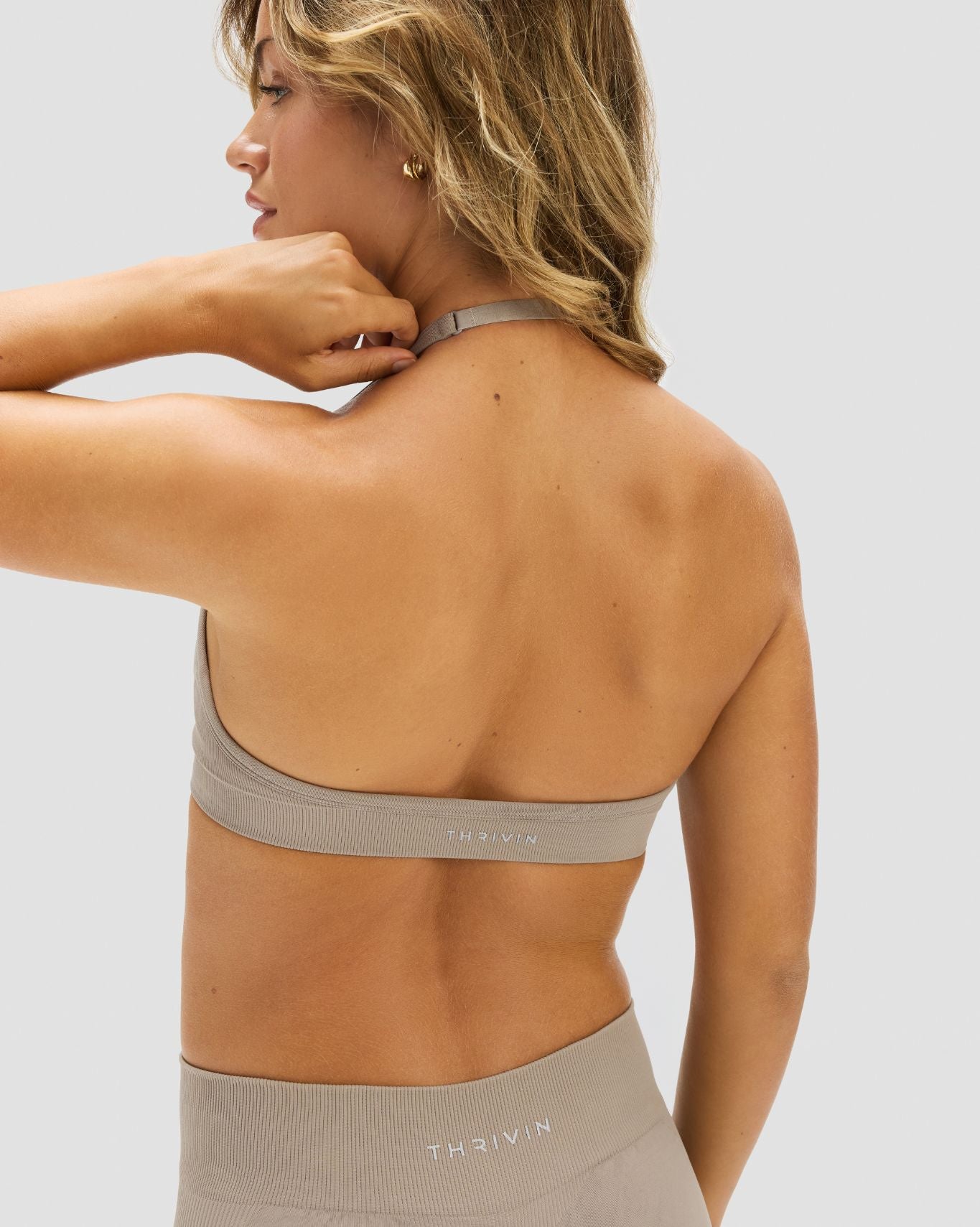 Elevate™ Sculpting Seamless Adjustable Halter Bra | Latte