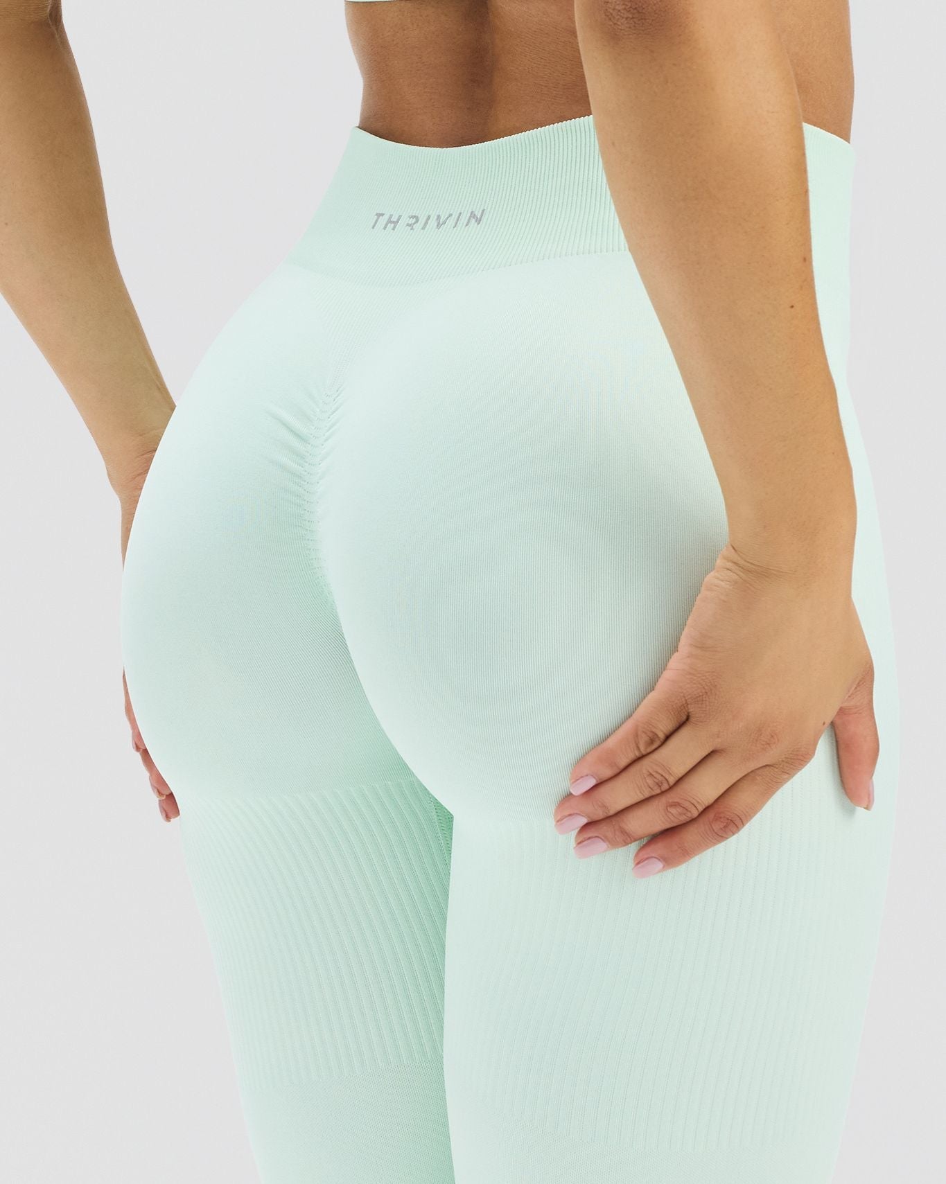 Elevate™ Sculpting Mid Waist Scrunch Leggings | Mint Julep