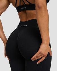 Elevate™ Sculpting Mid V-Waist Scrunch Flare | Night Black
