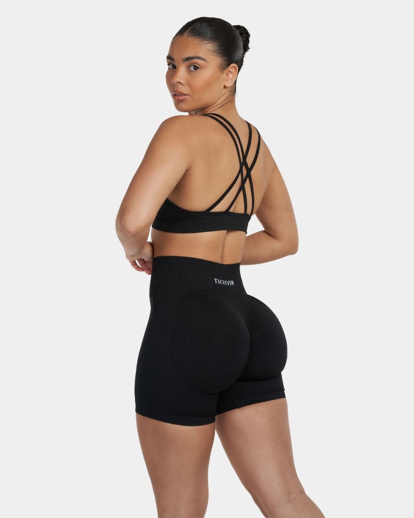 V-Neck Sculpt Seamless Bra | Night Black