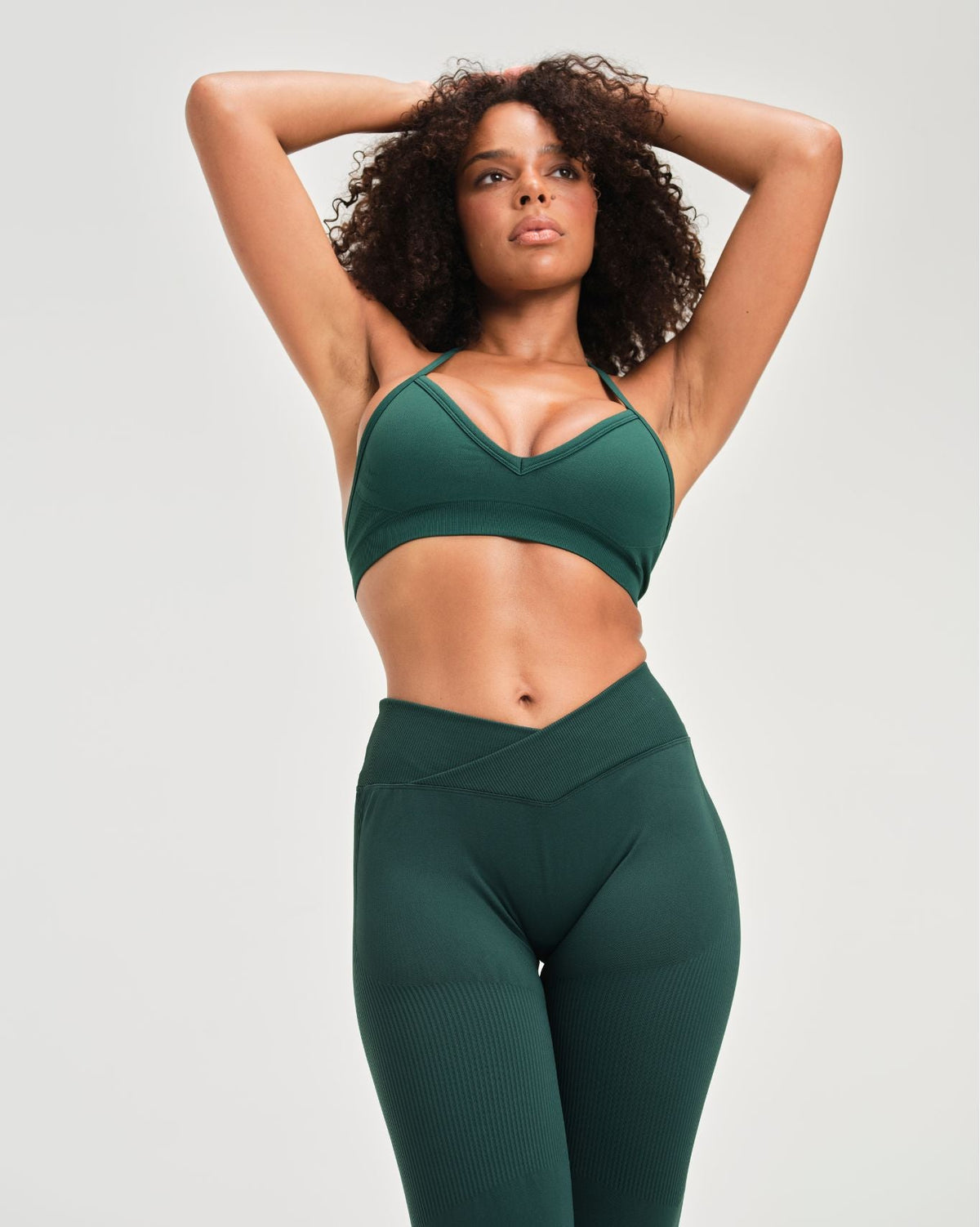 Elevate™ Sculpting Mid V-Waist Flare Leggings | Pine Green