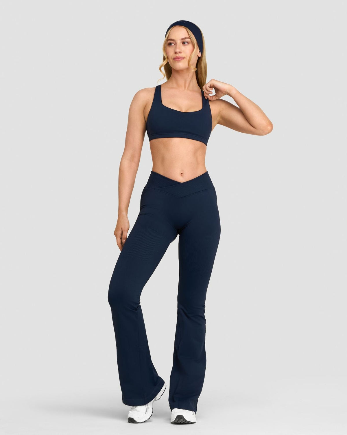 Elevate™ Sculpting Mid V-Waist Flare Leggings | Midnight Navy
