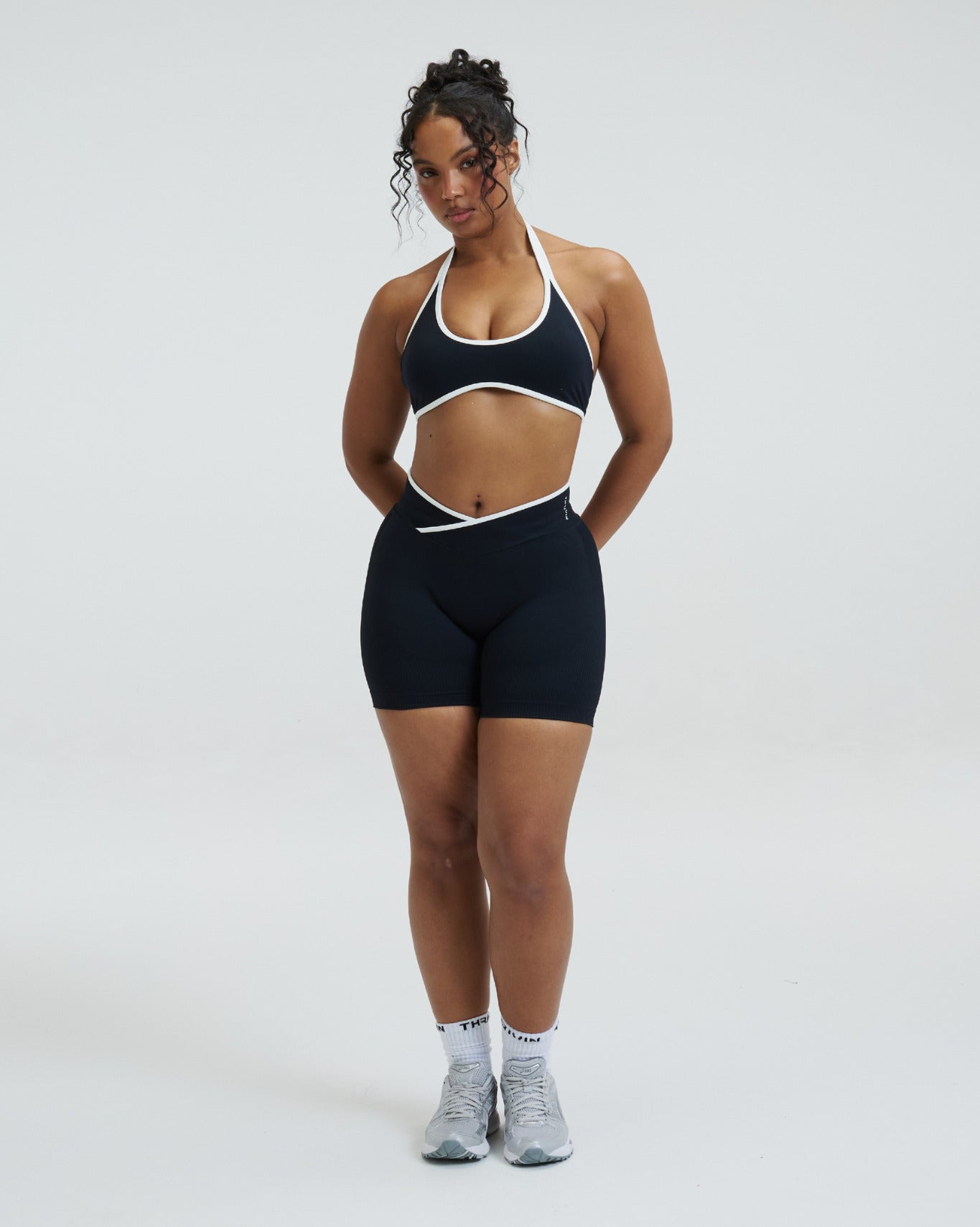 Elevate™ Outline Halterneck Bra | Night Black