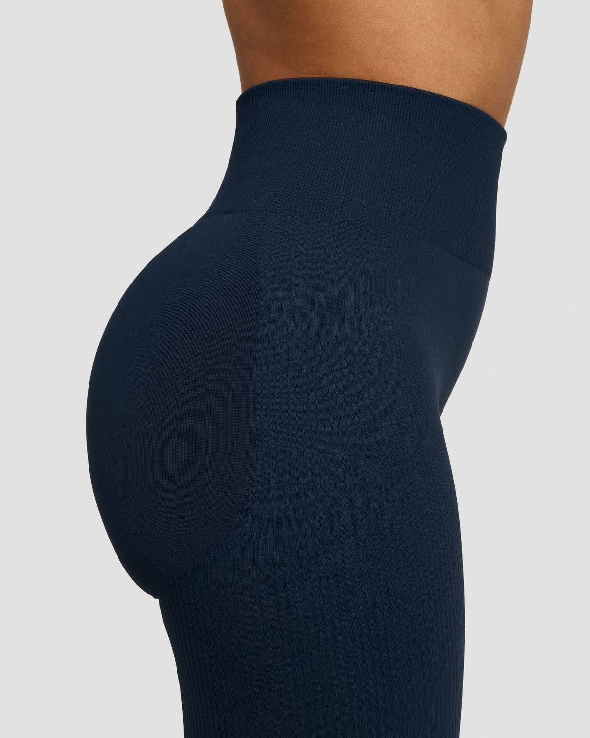 Elevate™ Sculpting Mid Waist Scrunch Leggings | Midnight Navy