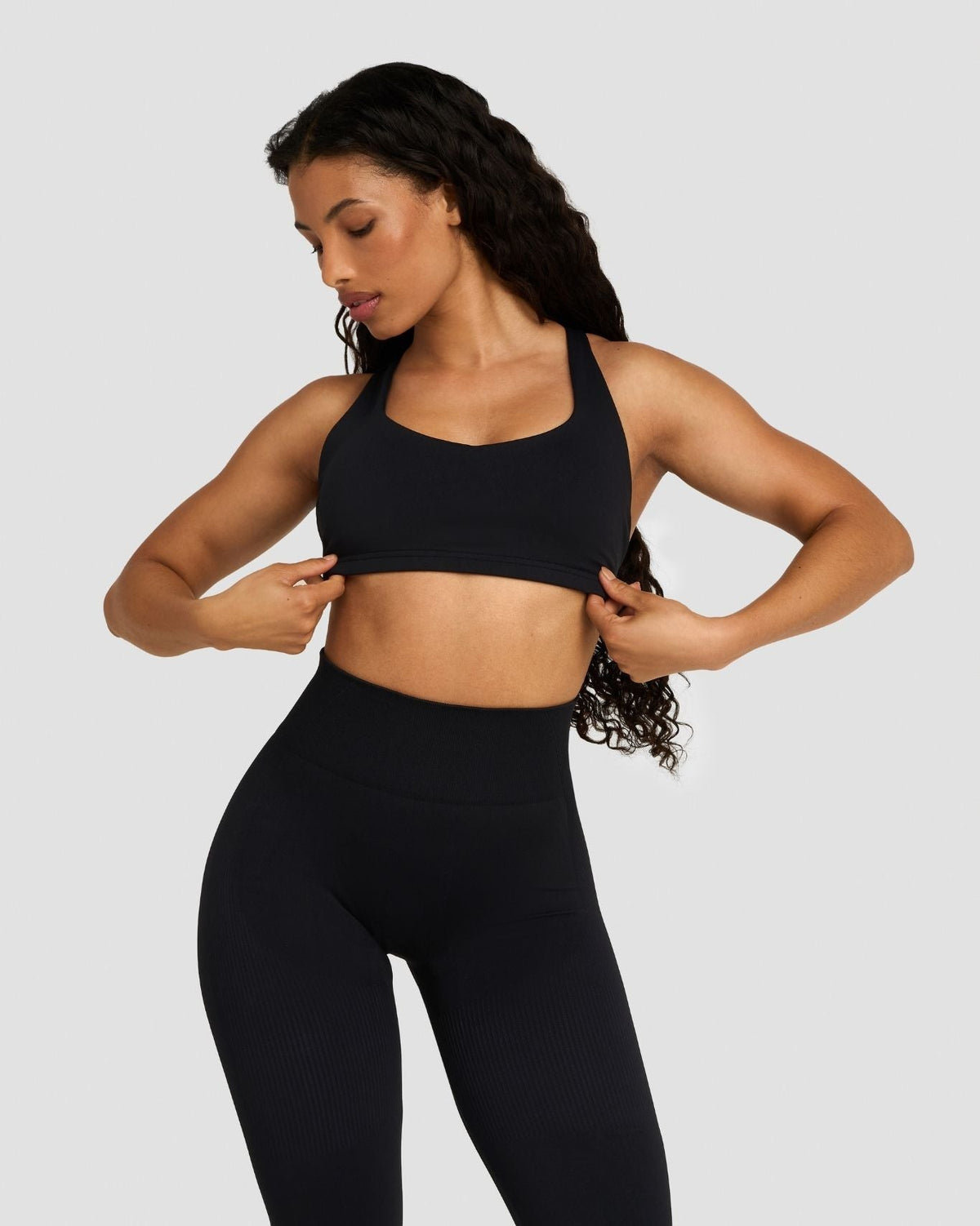 Elevate™ Sculpting Medium Impact Multiway Bra | Night Black
