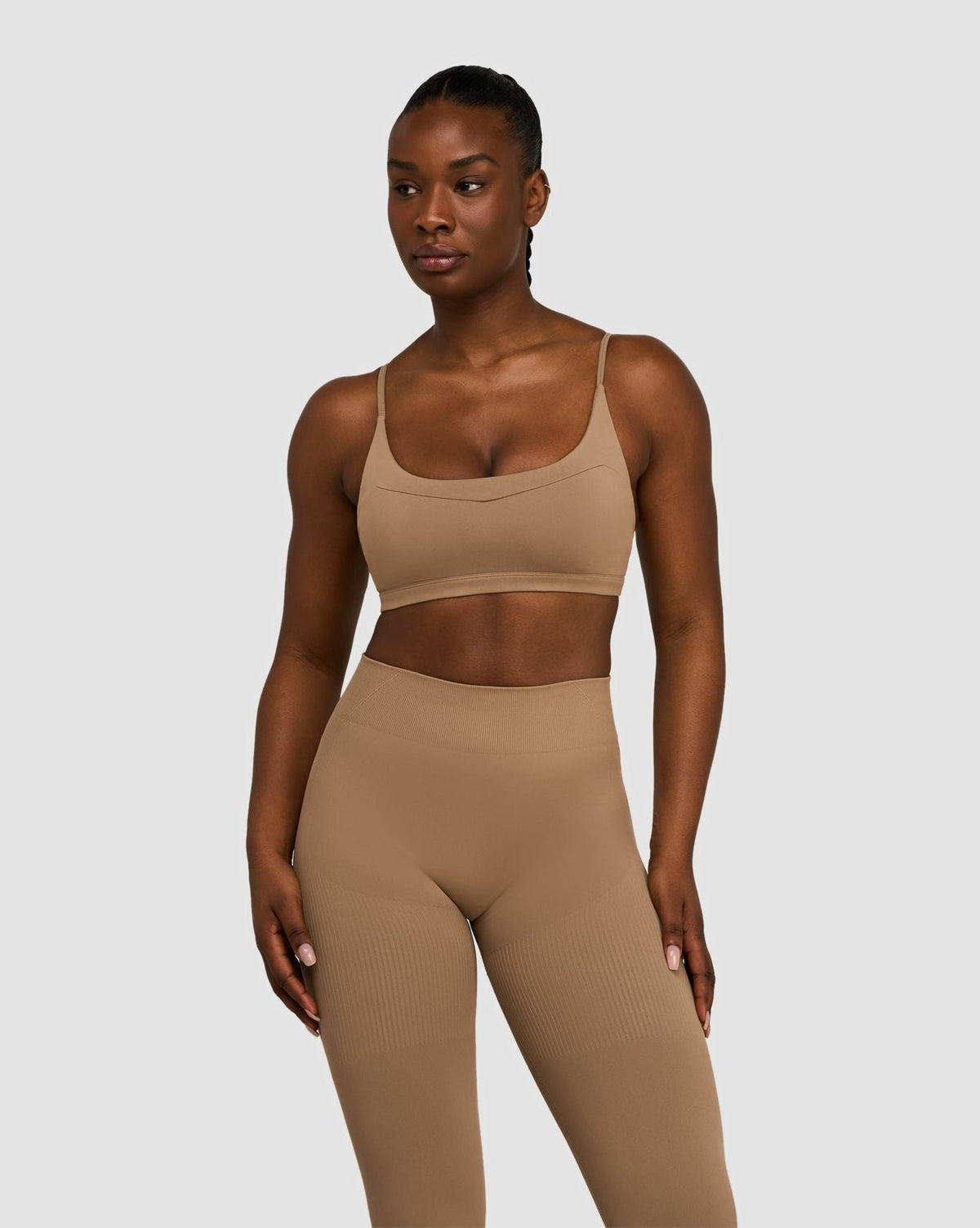 Elevate™ Sculpting Seamless Scoop Neck Bra | Toffee