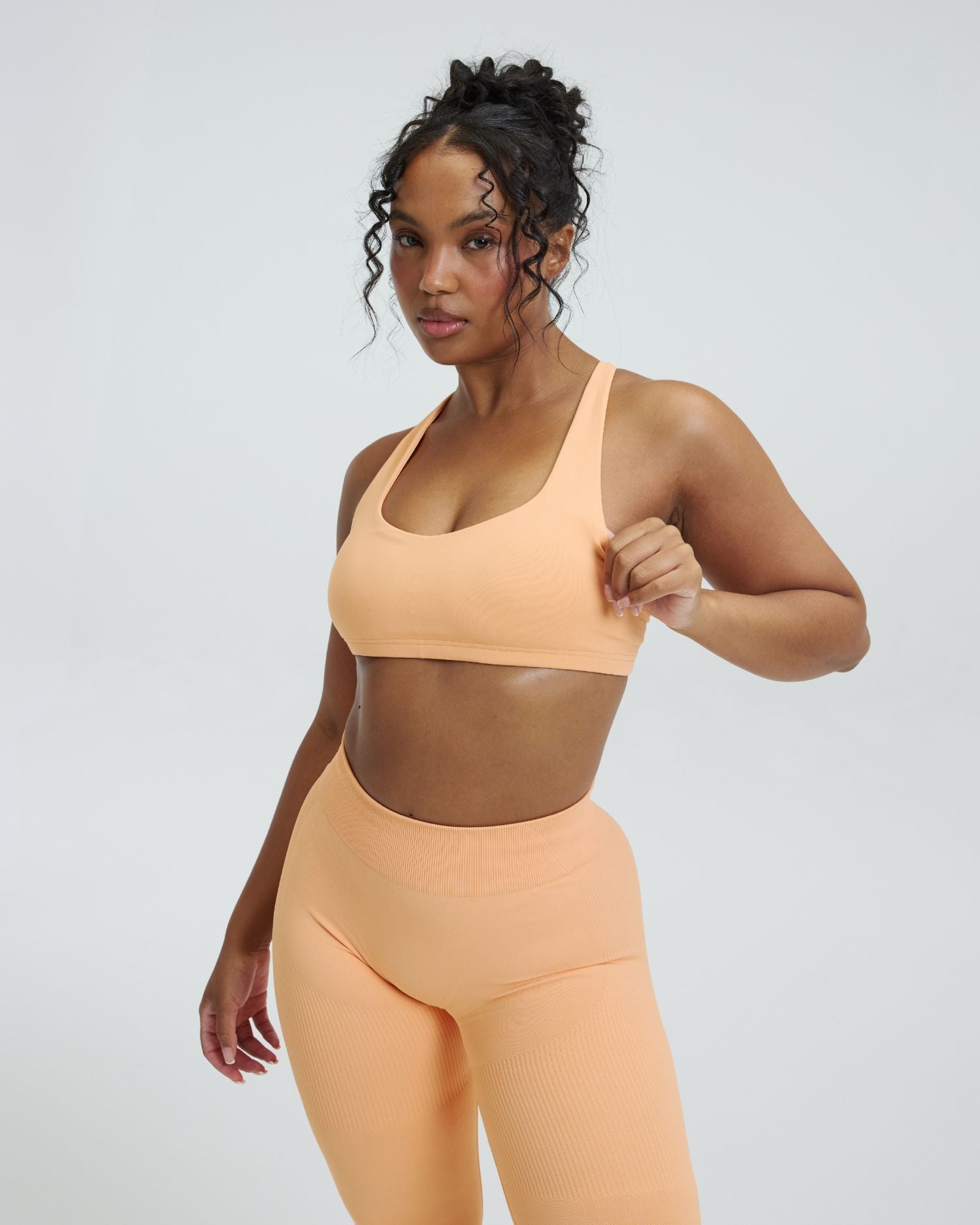 Elevate™ Sculpting Medium Impact Multiway Bra | Melon