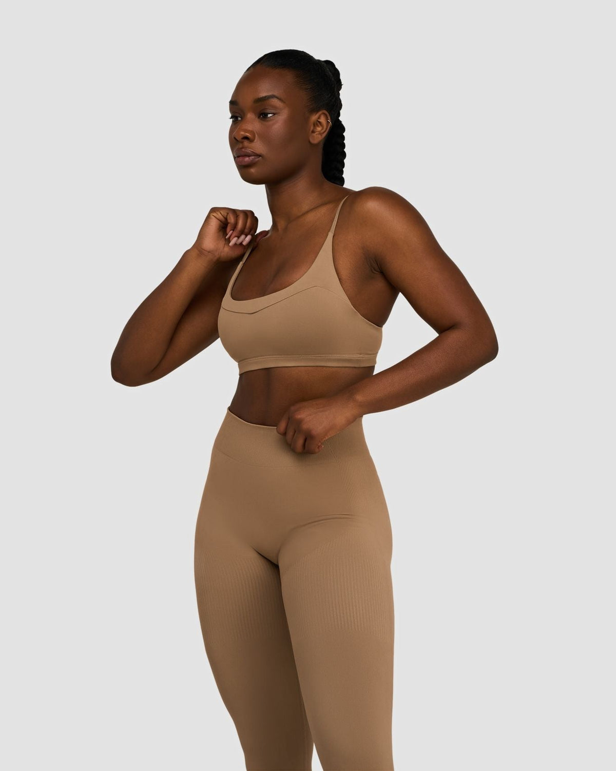 Elevate™ Sculpting Seamless Scoop Neck Bra | Toffee