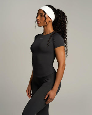 Janna is 168cm (5'6") and wears a size S.