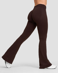 Elevate™ Sculpting Mid V-Waist Flare Leggings | Coffee