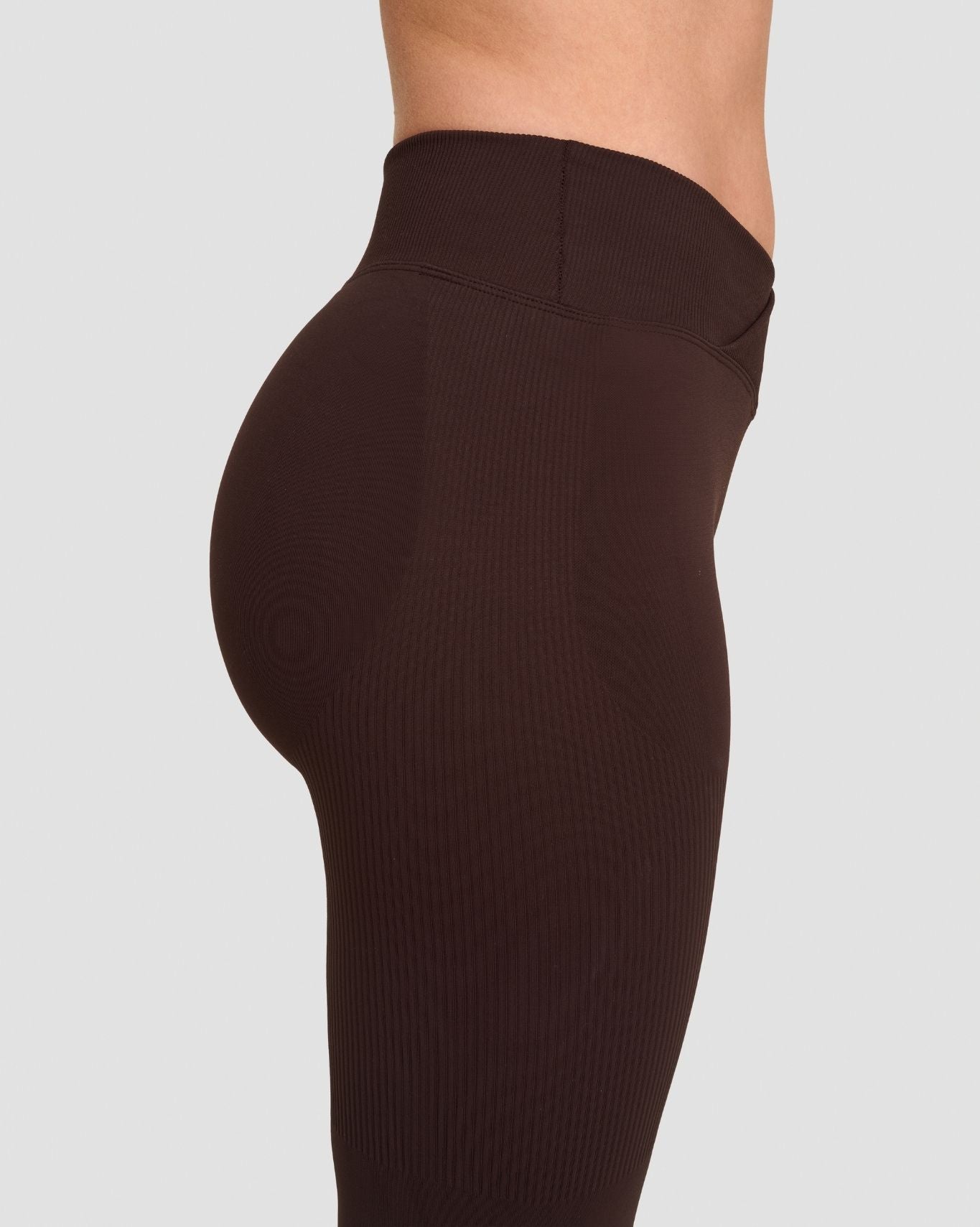 Elevate™ Sculpting Mid V-Waist Scrunch Flare | Coffee