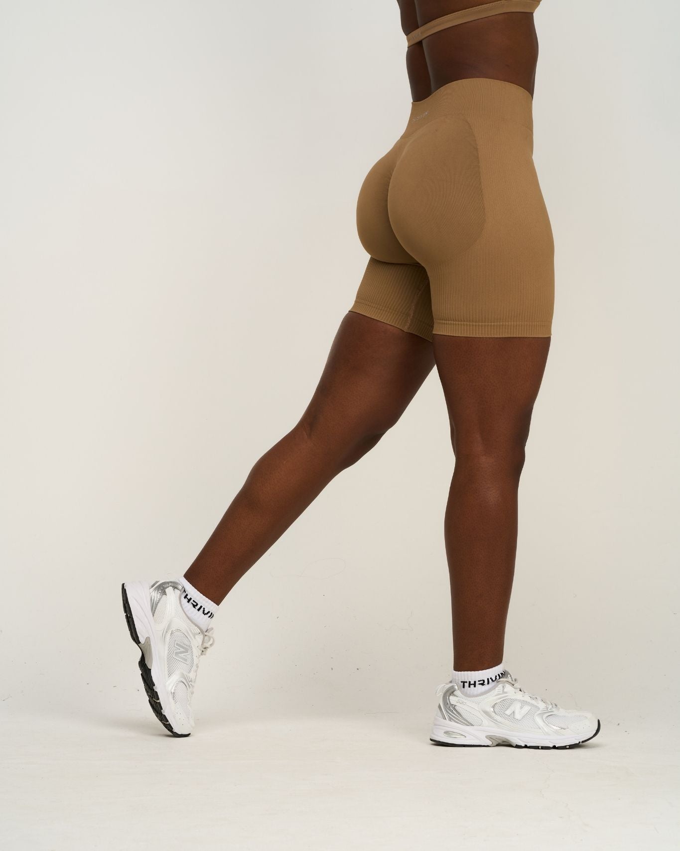 Elevate™ Sculpting Mid Waist Scrunch Shorts | Toffee