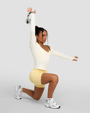 Elevate™ Sculpting Seamless V-Neck Top | Cream