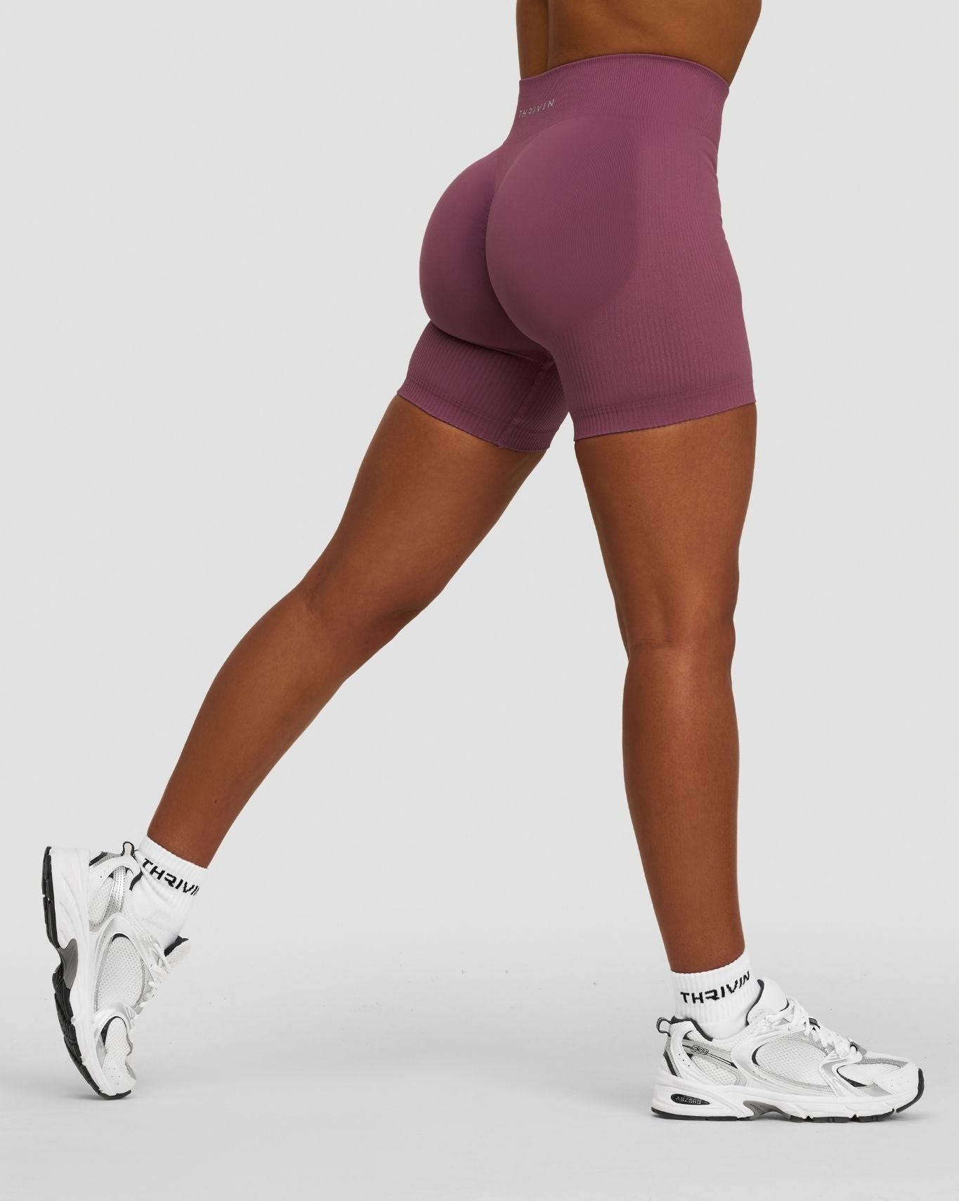Elevate™ Sculpting Mid Waist Scrunch Shorts | Orchid Mauve