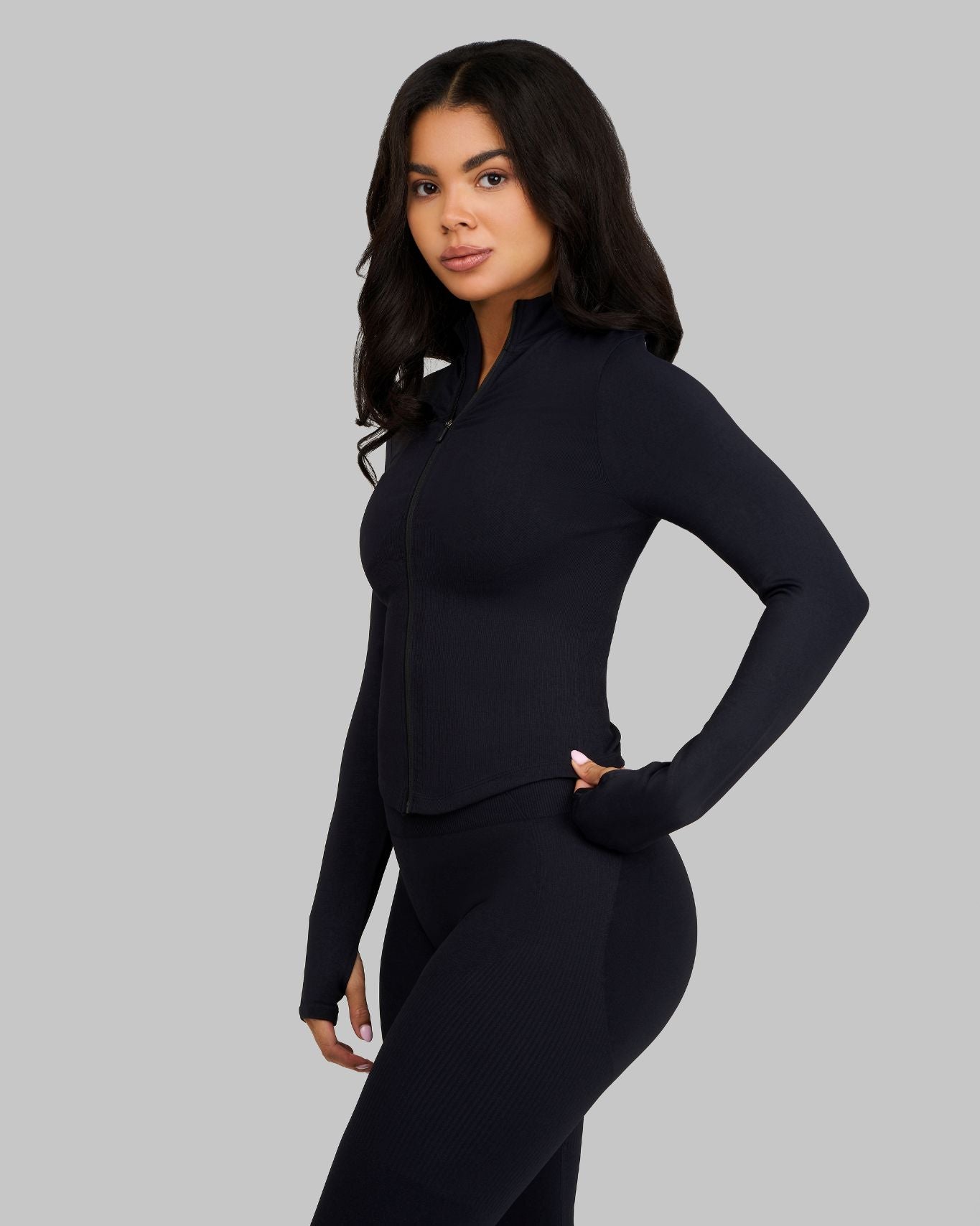 Alex is 165cm and wears a size S.