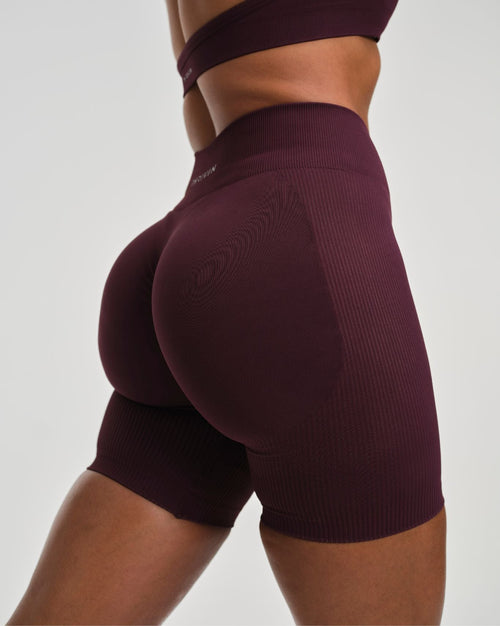 Elevate™ Sculpting Mid Waist Scrunch Shorts | Winter Plum