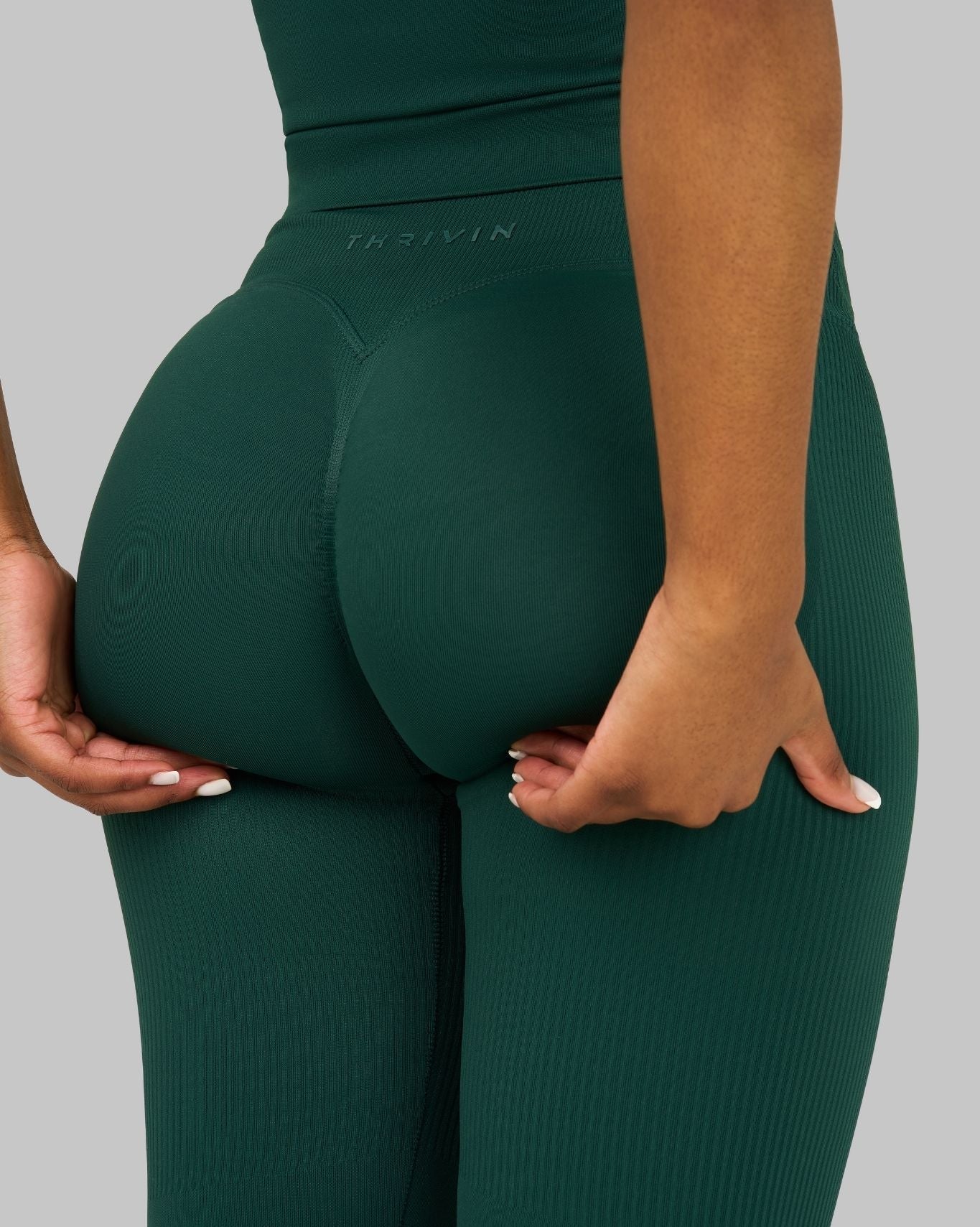 Elevate™ Sculpting Mid V-Waist Scrunch Flare | Pine Green