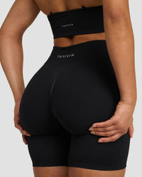 Elevate™ Sculpting Mid Waist Scrunch Shorts | Night Black