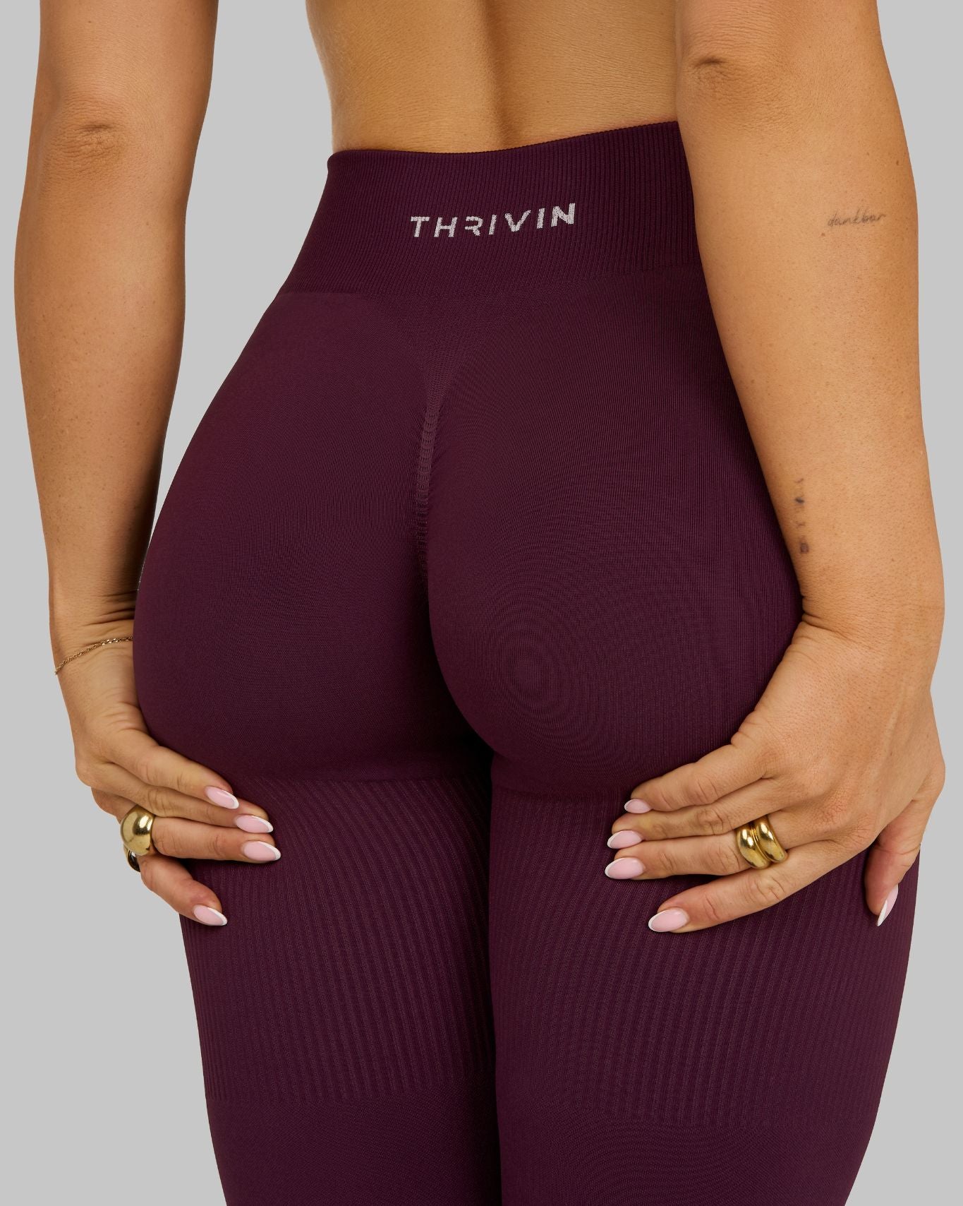 【Sakura】THRIVIN Leggings Elevate™ Sculpting Mid Waist Scrunch Leggings | Curve‑Enhancing Fit