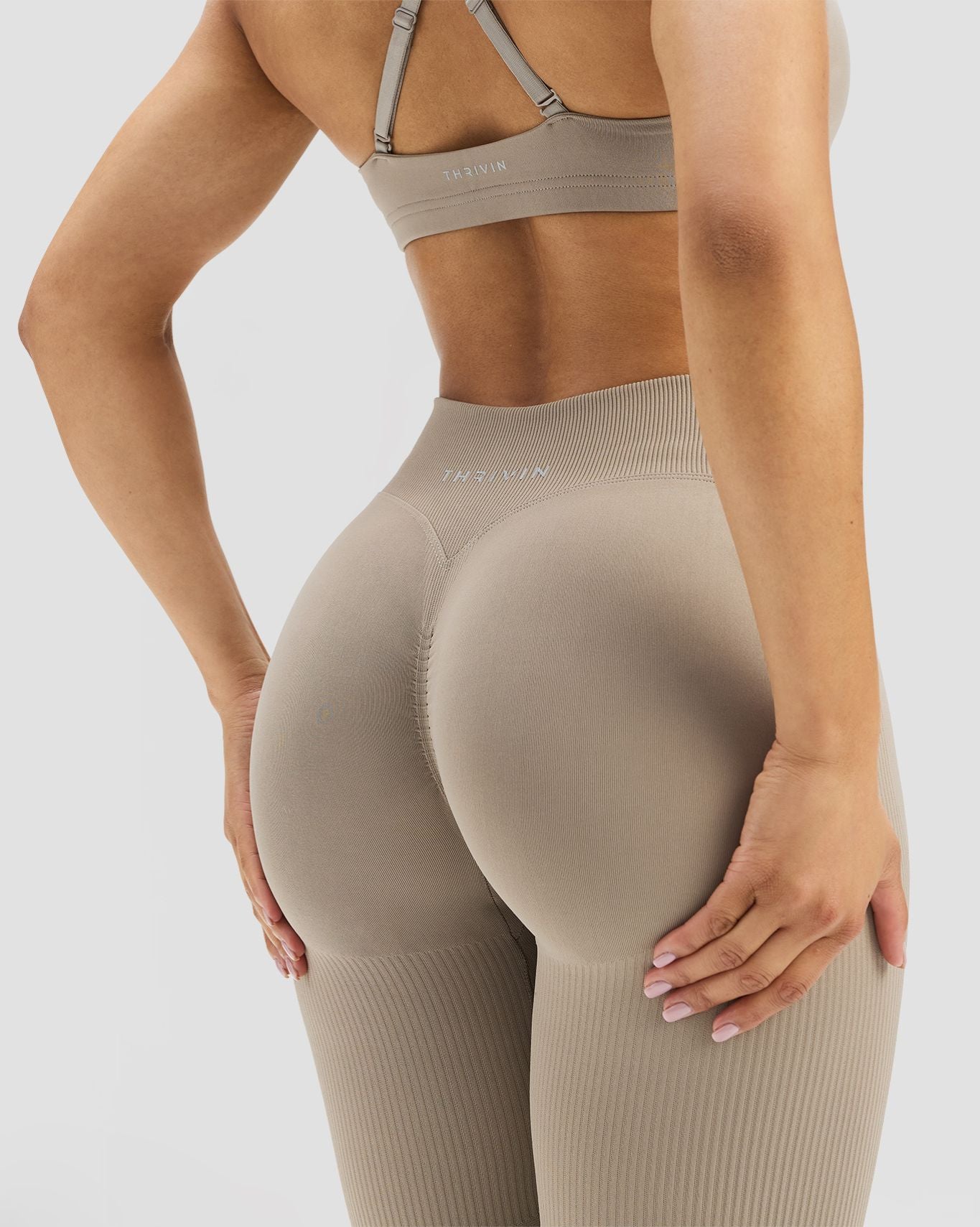 Elevate™ Sculpting Mid V-Waist Flare Leggings | Latte