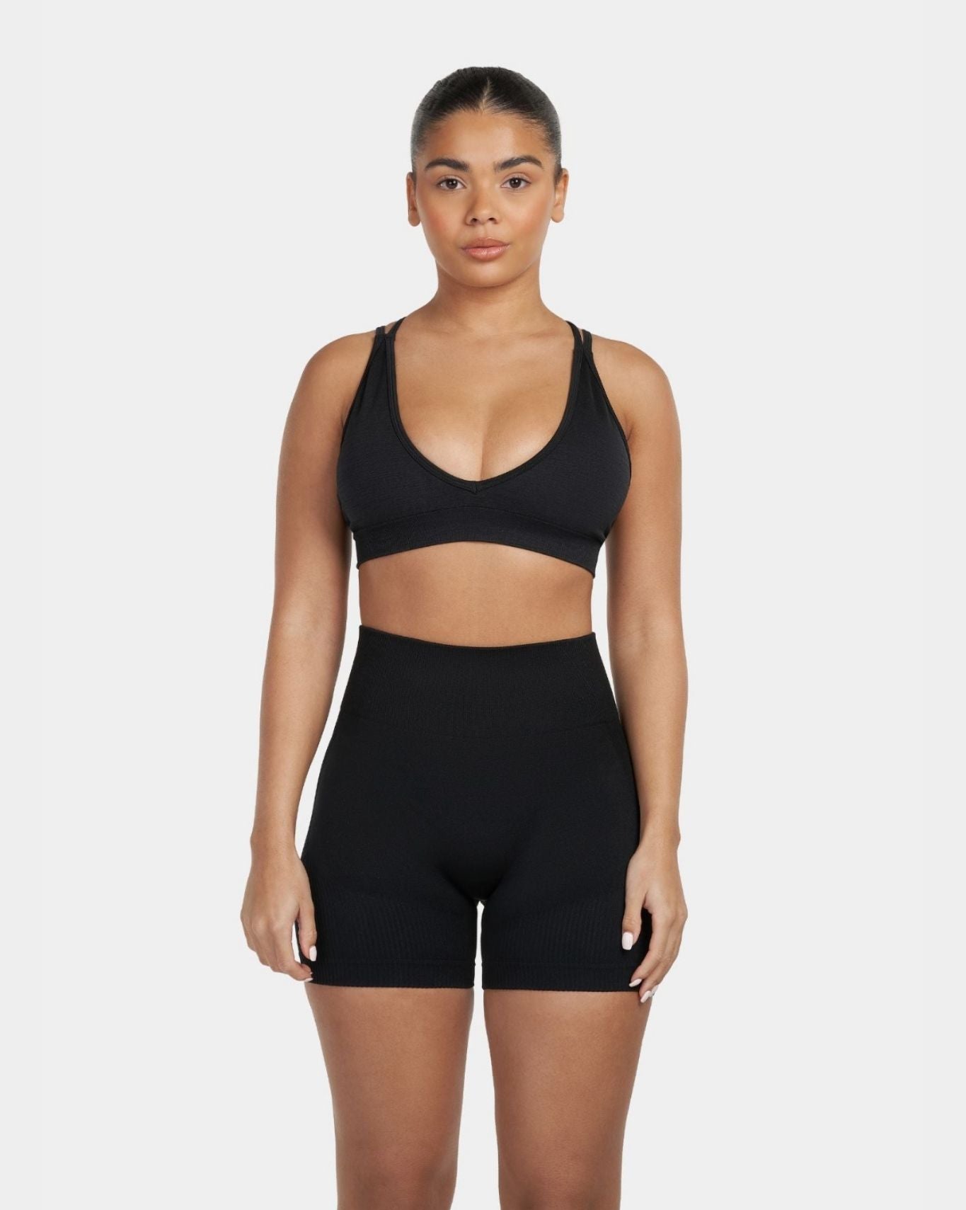 V-Neck Sculpt Seamless Bra | Night Black