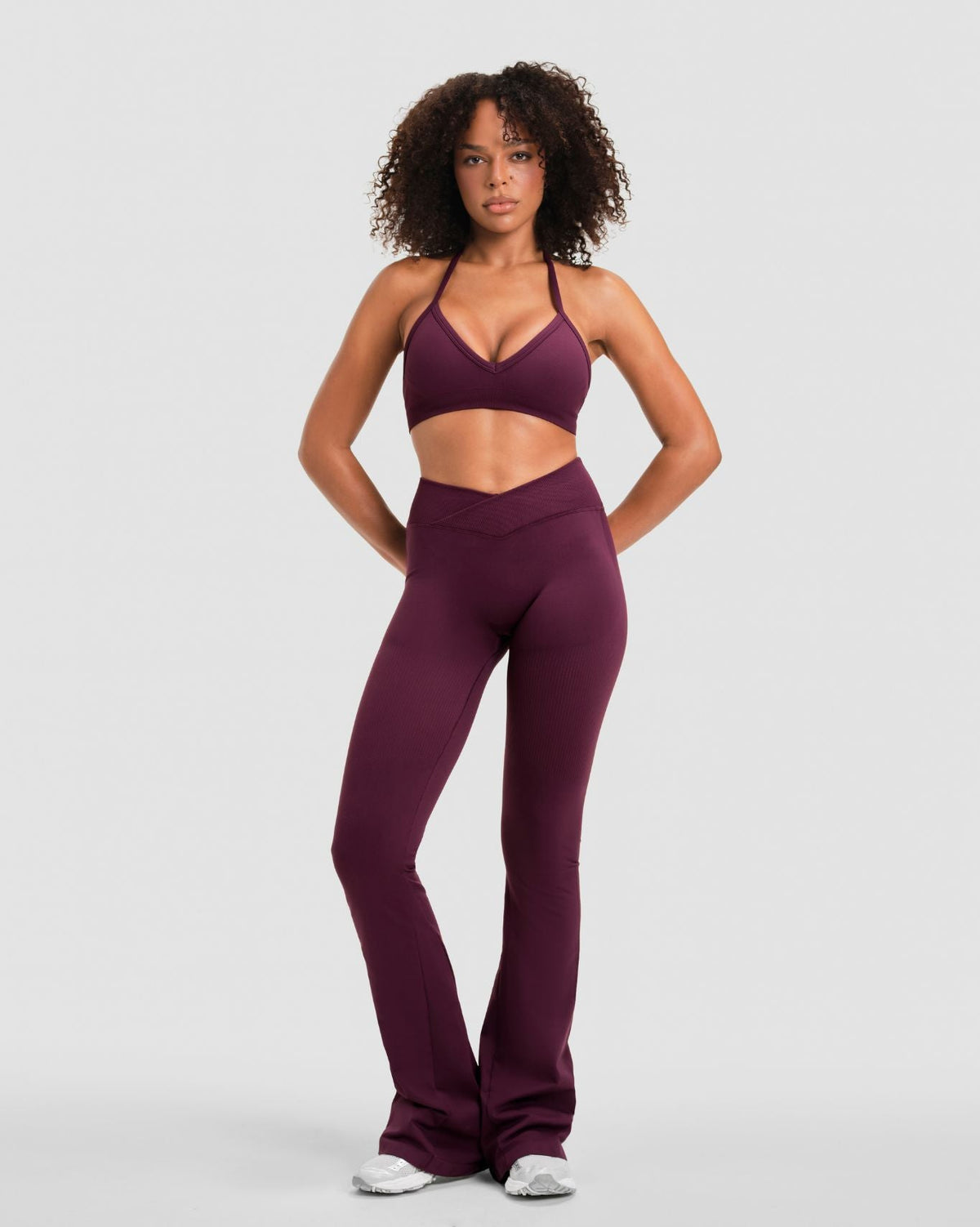Elevate™ Sculpting Mid V-Waist Flare Leggings | Winter Plum