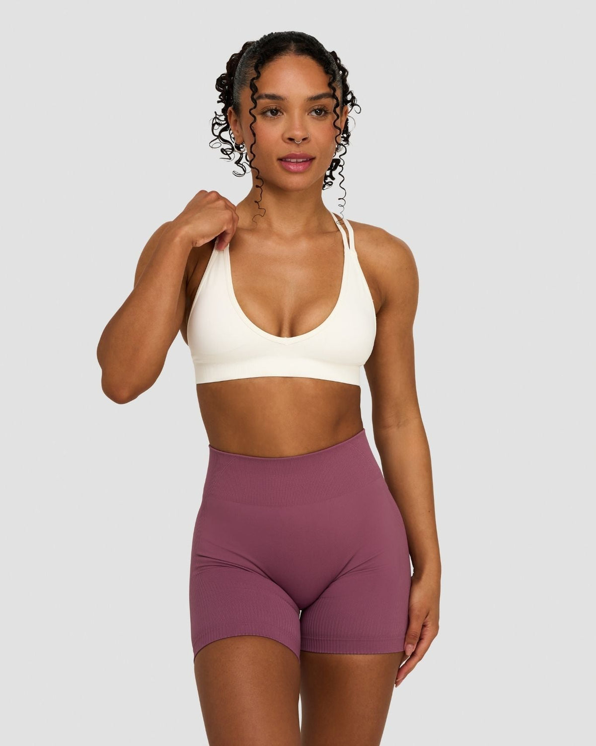 Melissa is 160cm (5'3") and wears a size XS.