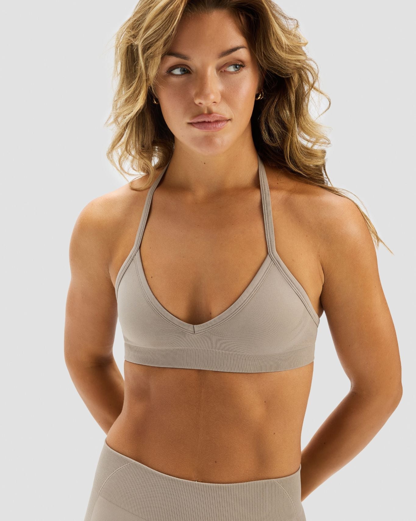 Elevate™ Sculpting Seamless Adjustable Halter Bra | Latte