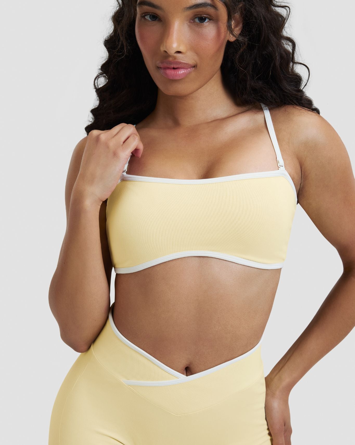 Elevate™ Outline Bandeau Bra | Golden Butter