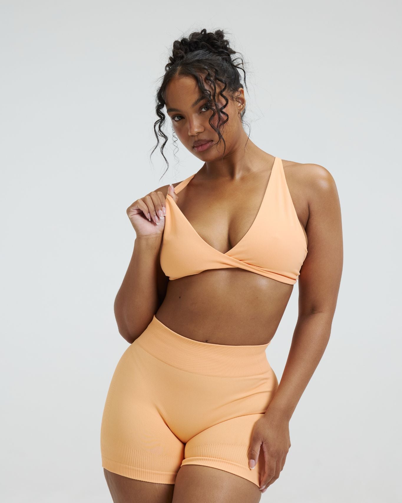 Elevate™ Sculpting Seamless Twisted Bra | Melon
