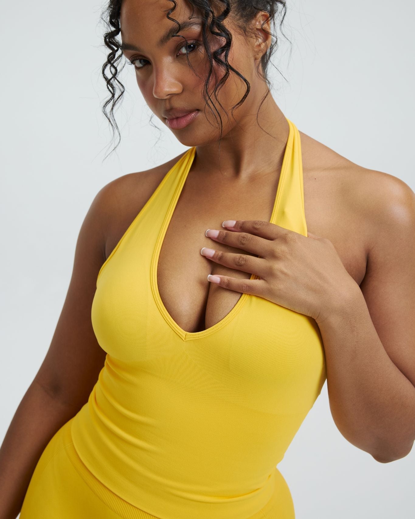 Elevate™ Sculpting Seamless Halterneck Top | Banana