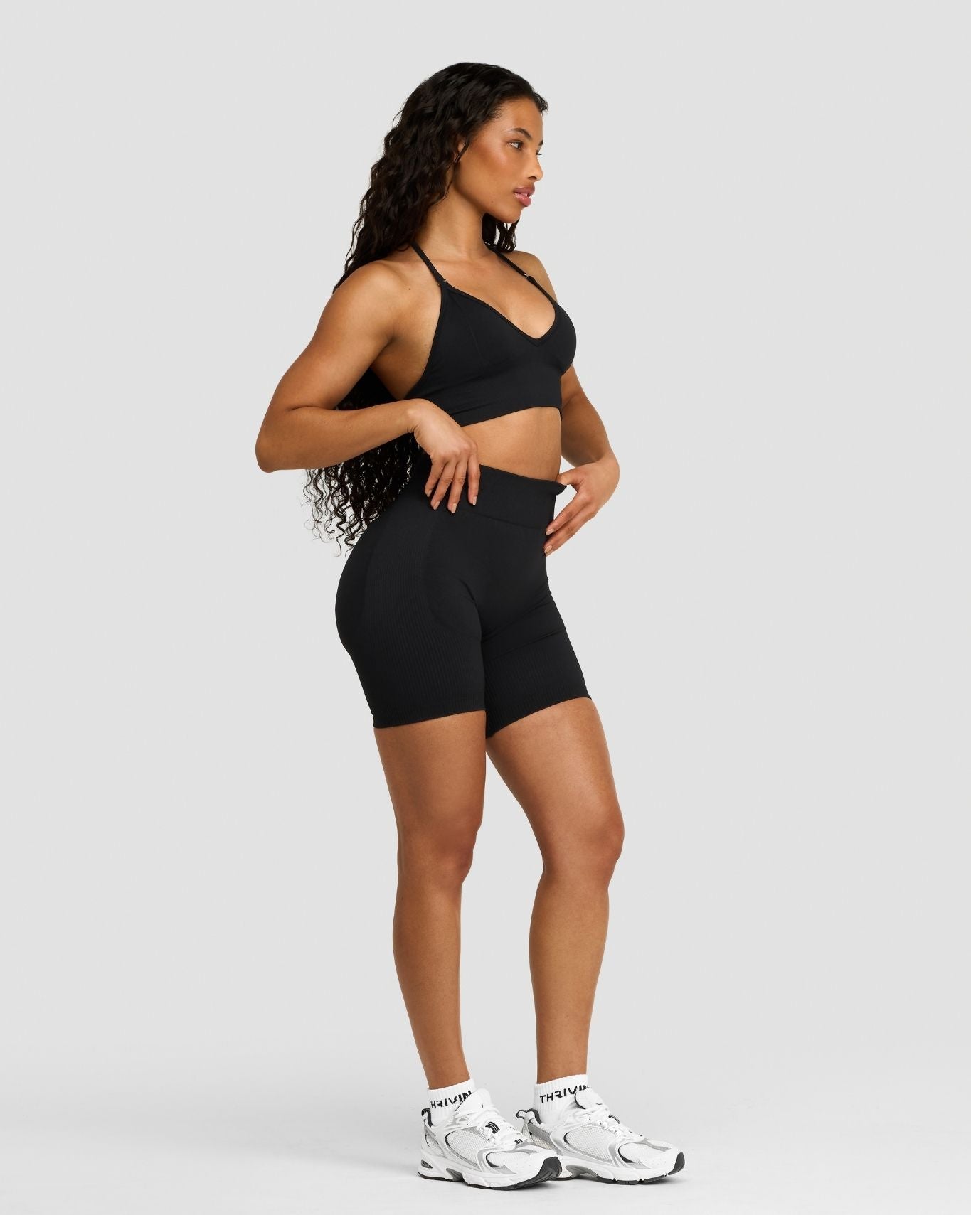 Elevate™ Sculpting Mid Waist Scrunch Shorts | Night Black