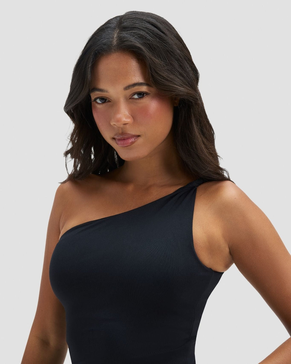 Elevate™ Sculpting Asymmetric Twist Top | Night Black