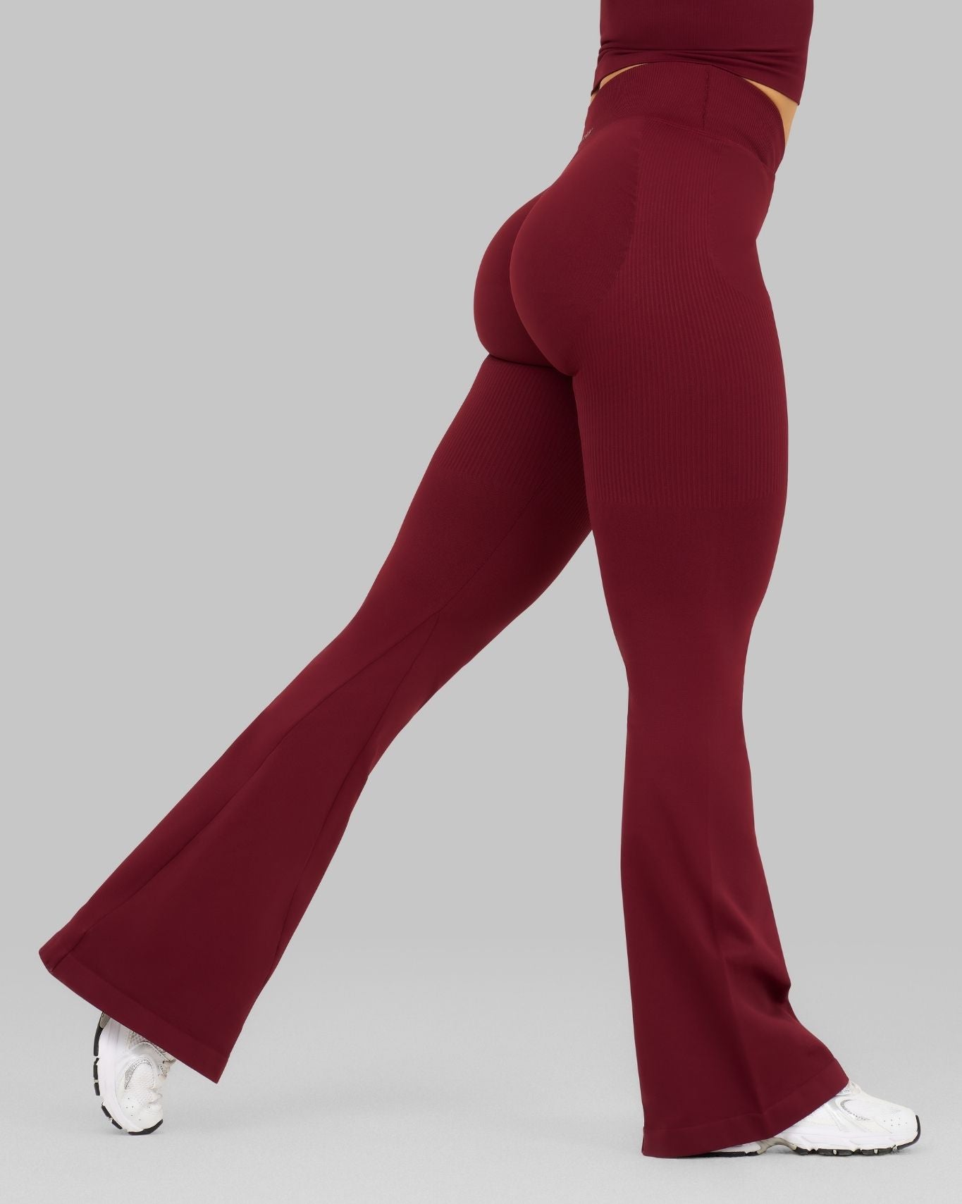 Beth is 167cm and wears a size S (Regular).