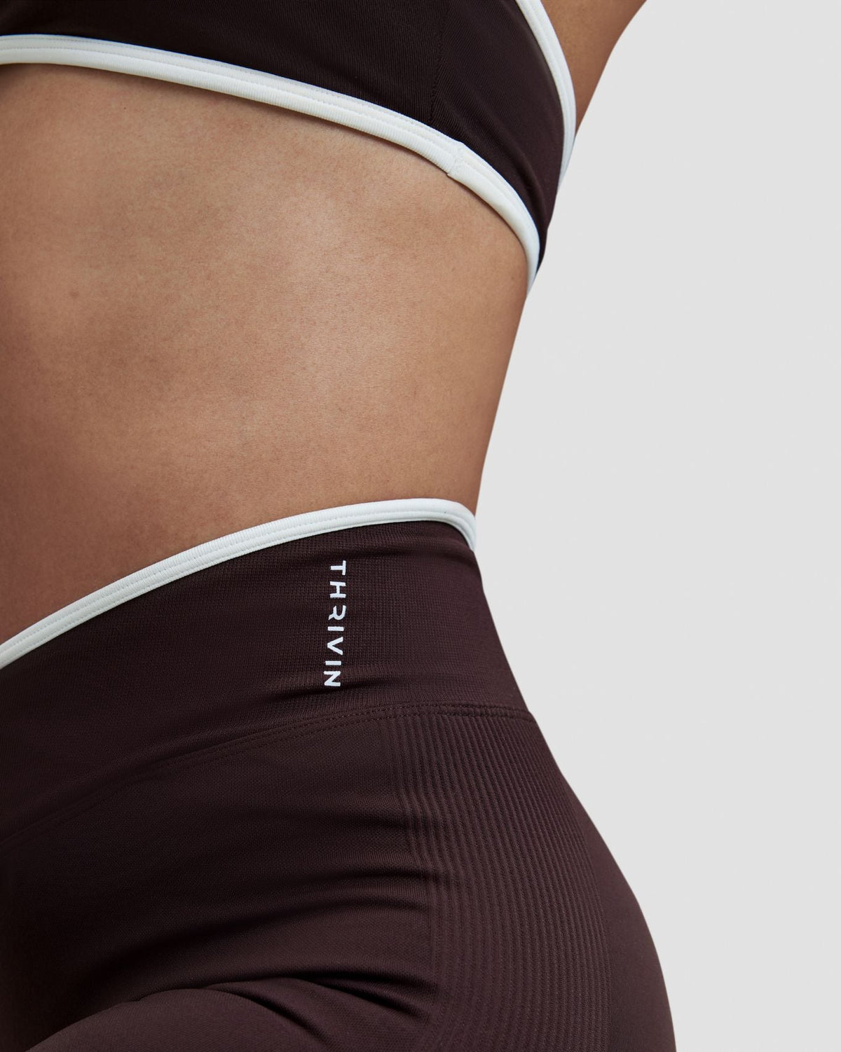 Elevate™ Outline V High Waist Leggings | Coffee