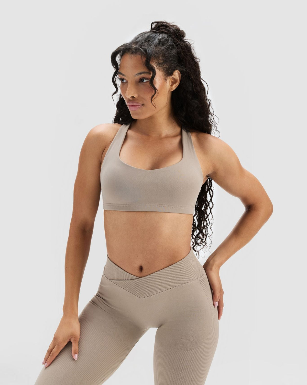 Elevate™ Sculpting Medium Impact Multiway Bra | Latte