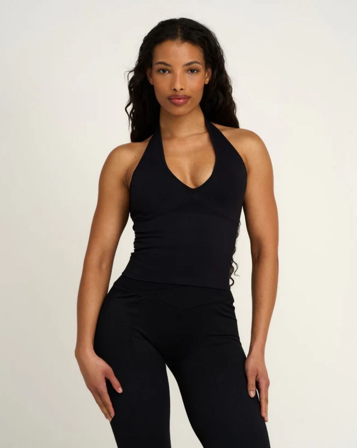 Elevate™ Sculpting Seamless Halterneck Top | Night Black