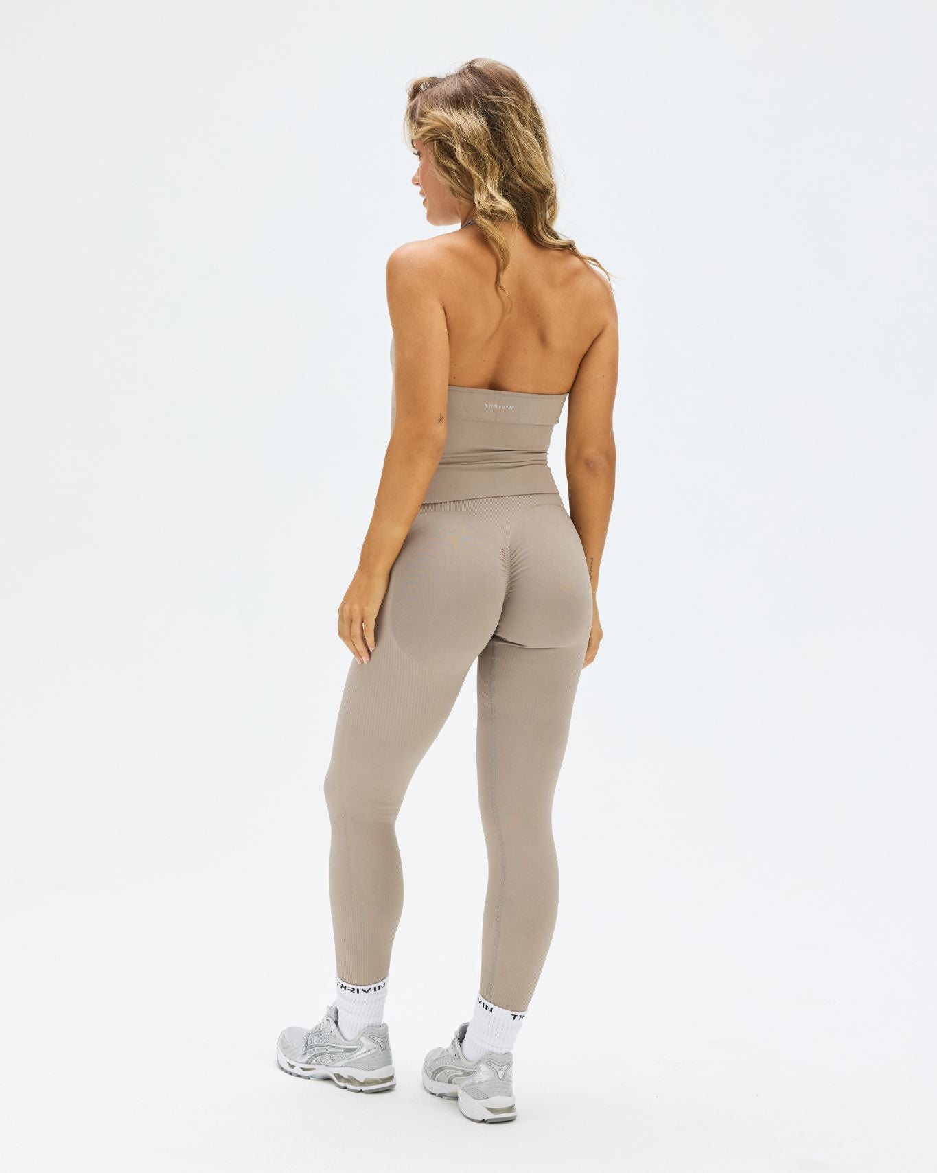 Elevate™ Sculpting Seamless Halterneck Top | Latte